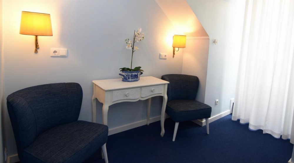 Room Image 4